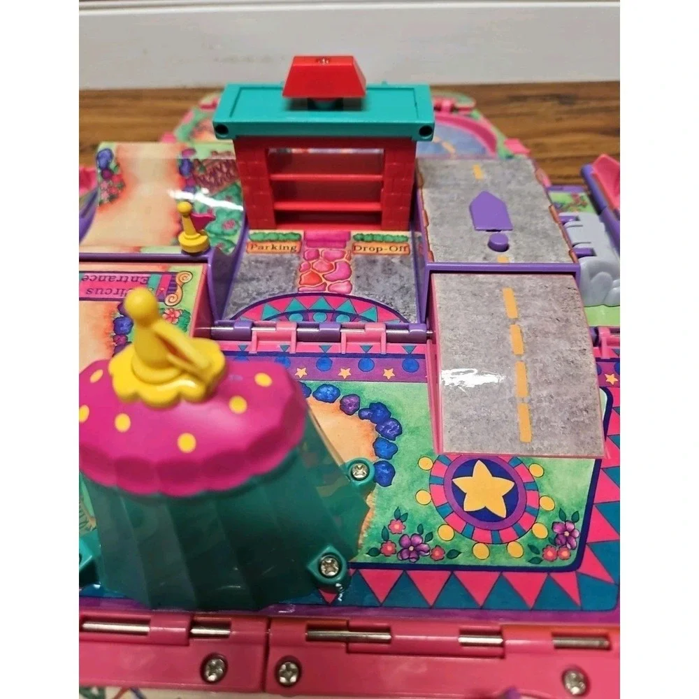 Vtg  1995 Pound Puppies Super Pound Van Deluxe Playset by Galoob - 90% Complete